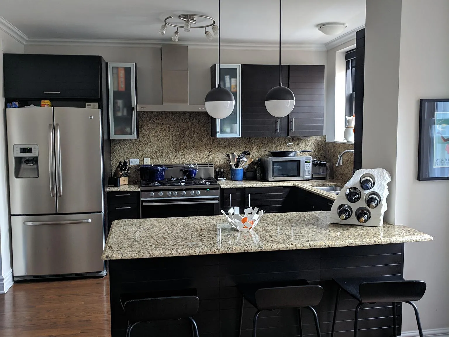 2 bed, 2.5 bath, 1650 sqft, $4,300 — Photo 4