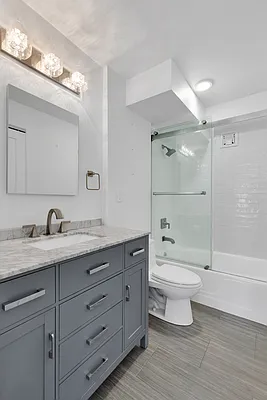 Sold by Douglas Elliman | media 21