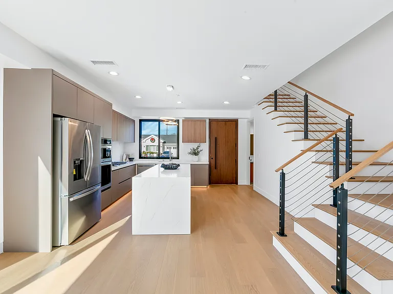 853 Oak St #B — Photo 7