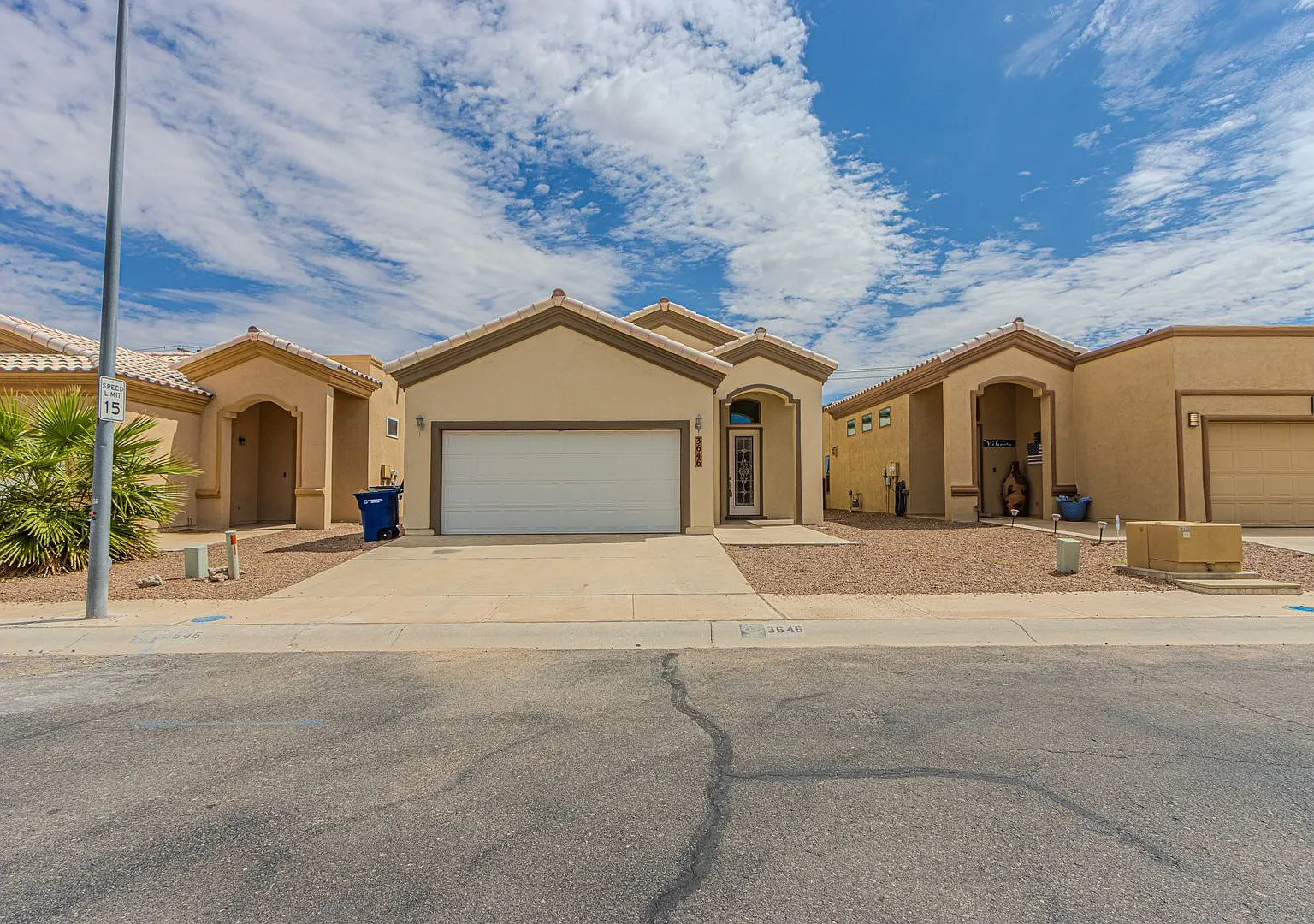 Great home in the Las Palmas gated community — Photo 2