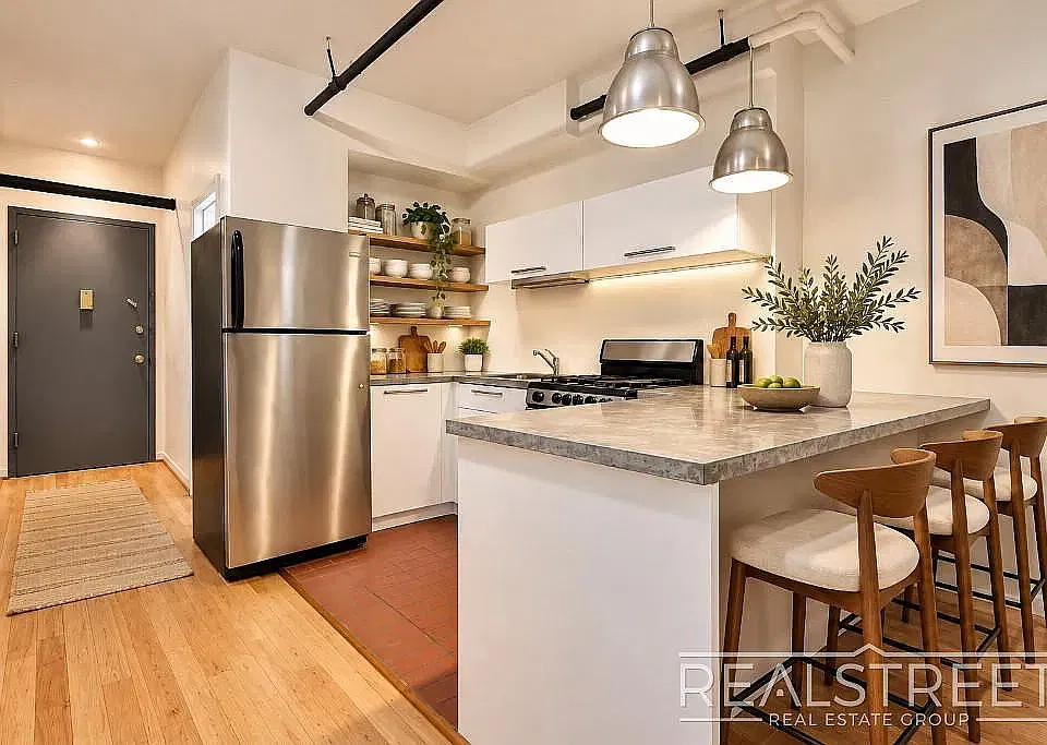 337 Kent Ave #2H