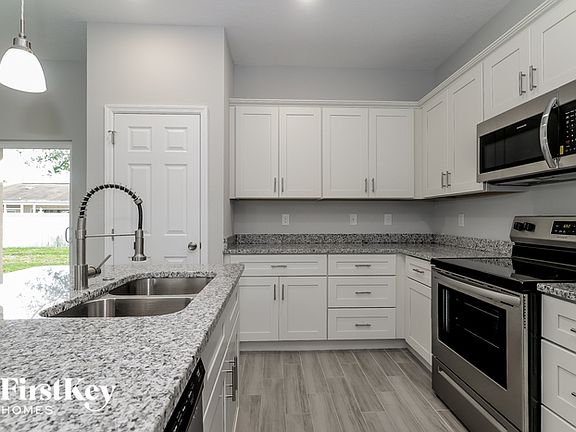 5th image of 743 Caribou Dr