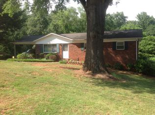 225 4th St NE, Conover, NC 28613