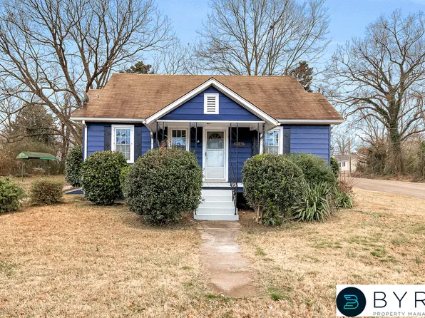 2958 Winston Churchill Dr, Hopewell, VA 23860
