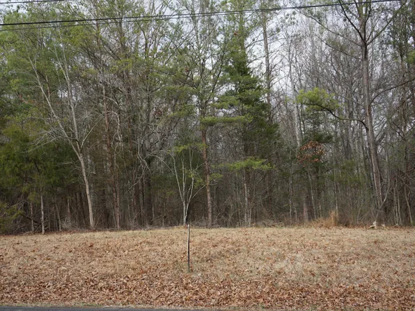 1181 Golf Course Rd, Newport, TN 37821