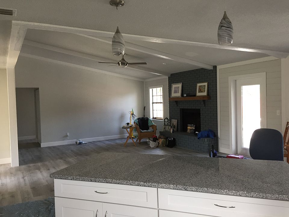 1st image of 935 Sand Crest Dr