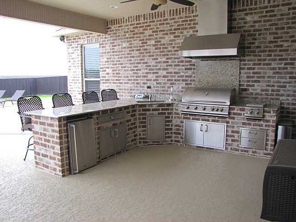 5th image of 2922 Sugar Lakes Ln