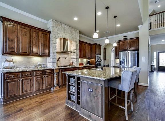 3rd image of 4392 Caldwell Palm Cir