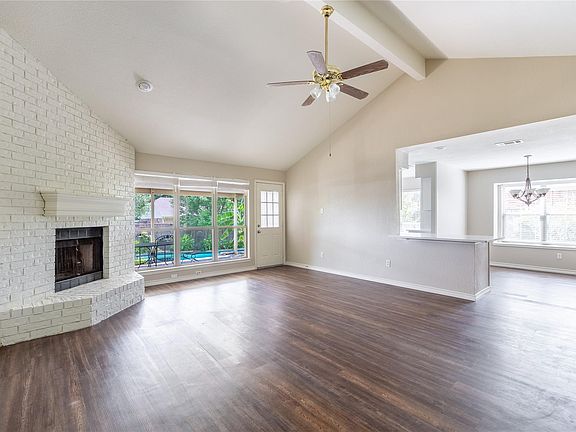 2nd image of 900 Ledgemont Dr