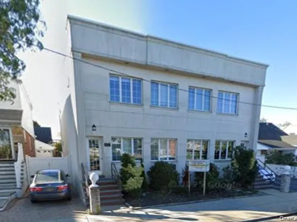 450 E Park Ave APT 4, Long Beach, NY 11561