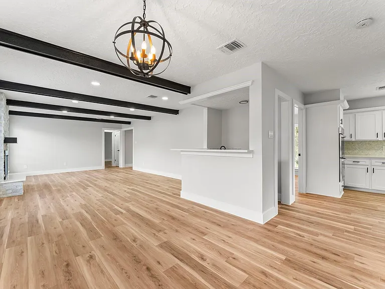 20534 Laverton Dr — Photo 6
