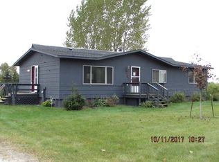 1701 Daisy Ln, Two Rivers, WI 54241