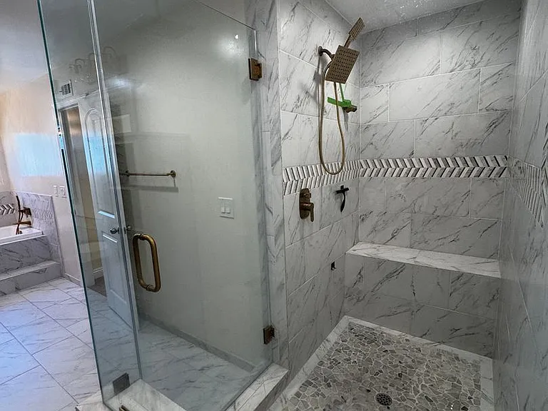 1580 Valecroft Ave — Photo 32