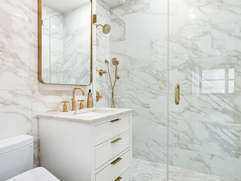 58 W 58th St #21F — Photo 10