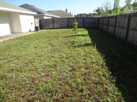 3rd image of 644 Bonaparte Dr