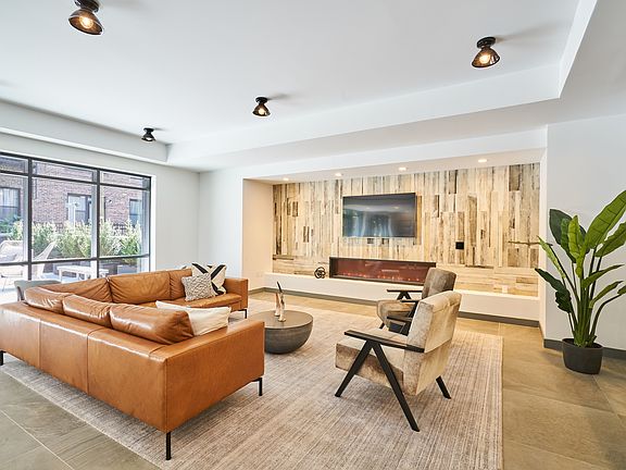 5th image of 1626 Madison St APT 4D