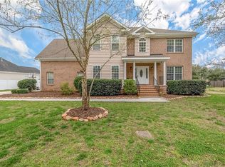 4459 Old Woodland Dr, Chesapeake, VA 23321