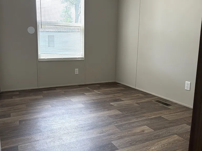 237 Laurel Ln #23 — Photo 11