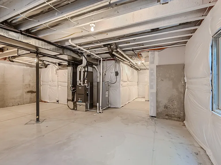 637 Acorn Pl — Photo 25