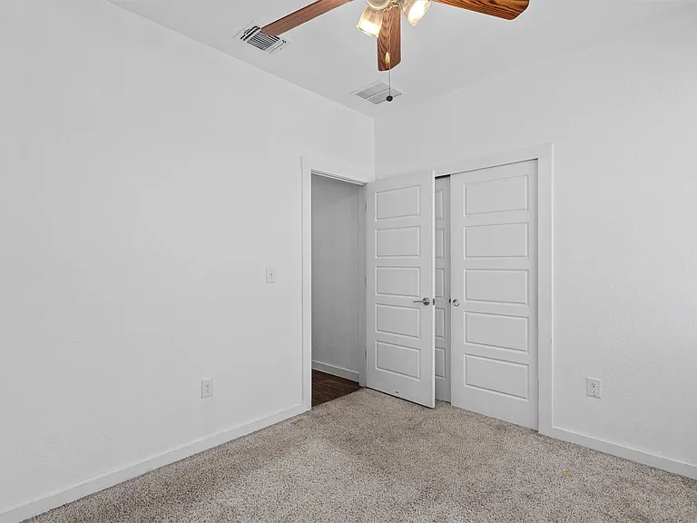 13513 Clerk St — Photo 20