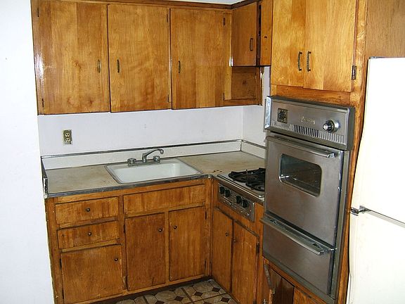 4th image of 8915 Parsons Blvd APT 12K