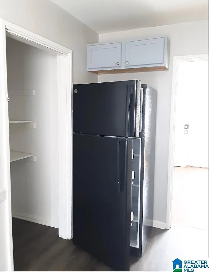 2 bed, 1.0 bath, $749 — Photo 4
