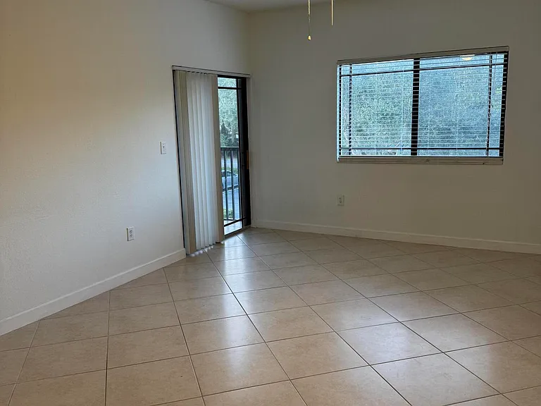 2802 Sarento Pl #202 — Photo 7