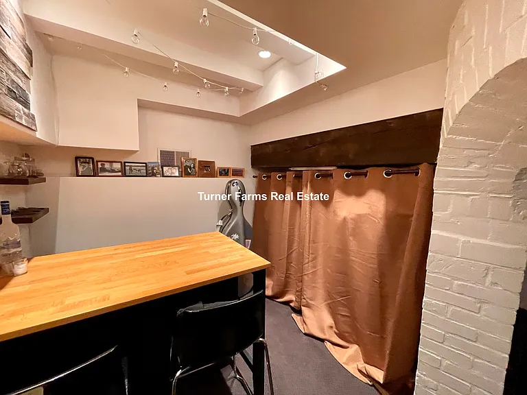 113 Beacon St #B — Photo 7