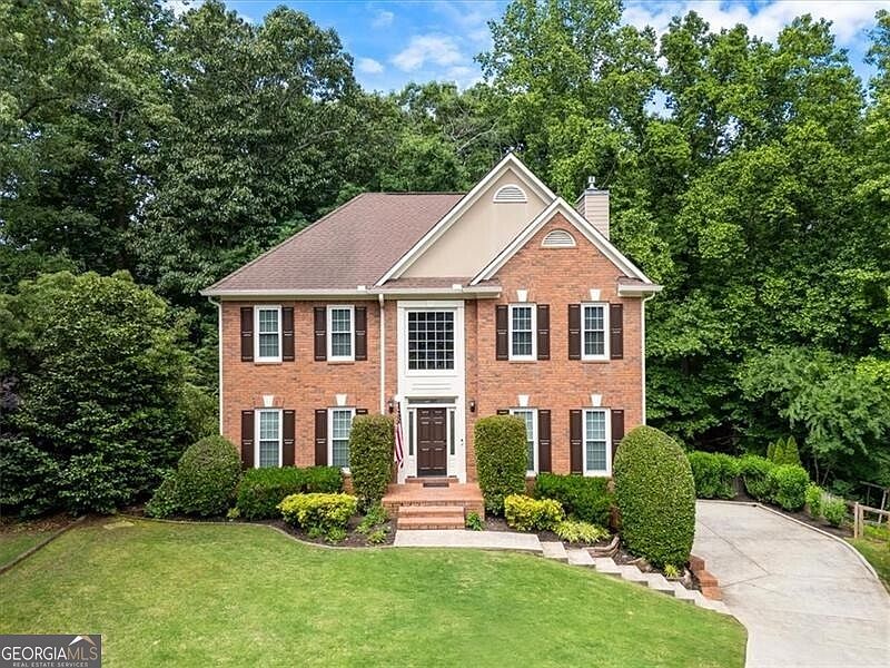 1st image of 450 Dunhill View Ct