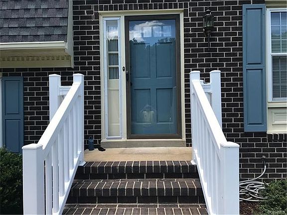 4th image of 8346 Colmar Dr