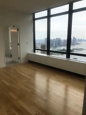 Rented by Solow Realty | media 14