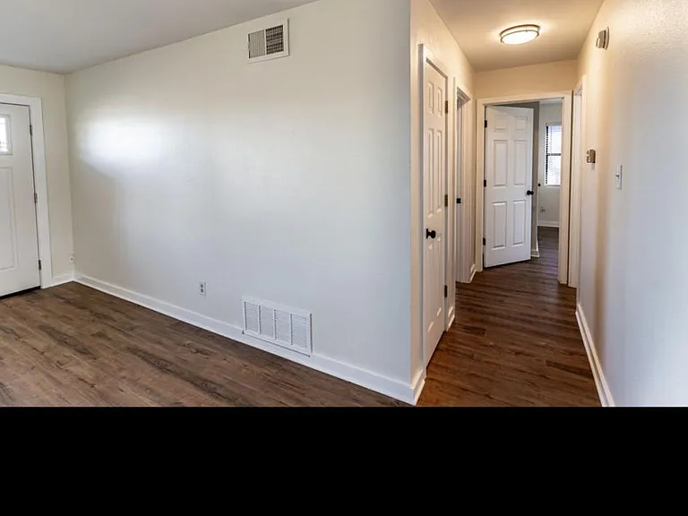 909 N 6th St — Photo 6