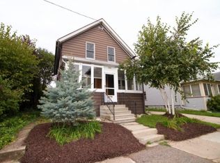 1634 Arizona St, Oshkosh, WI 54902