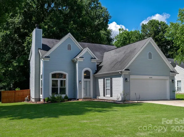 14130 Misty Brook Ln, Charlotte, NC 28273