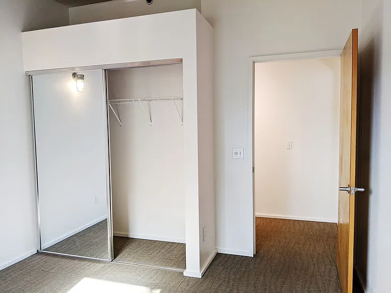 Mercury - Residential — Photo 112