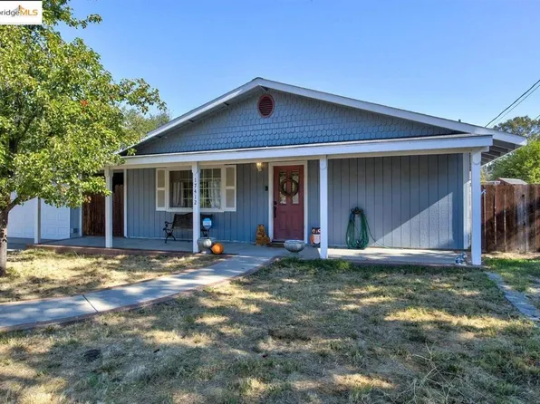 17412 Livermore Ct, Soulsbyville, CA 95372