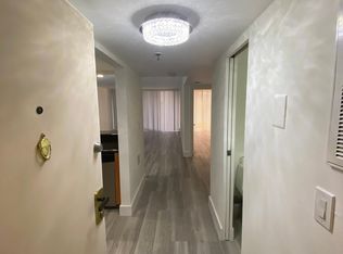 555 NE 15th St APT 33E, Miami, FL 33132