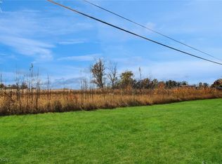 W Lakeshore Dr, Pt Clinton, OH 43452