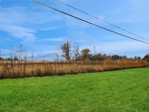 W Lakeshore, Pt Clinton, OH 43452