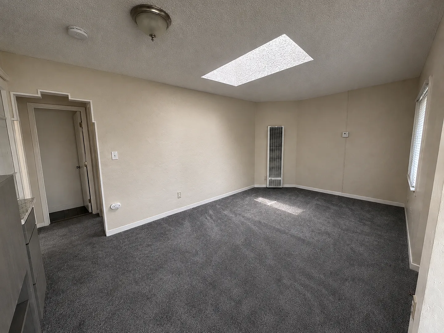 1360-1364.5 Pacific Beach Dr.* - 2901L — Photo 3
