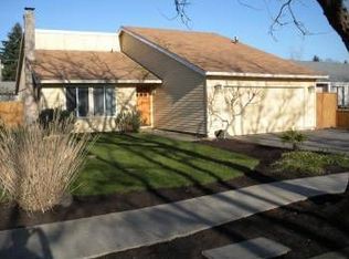 18130 SE Sun Meadow Ct, Milwaukie, OR 97267