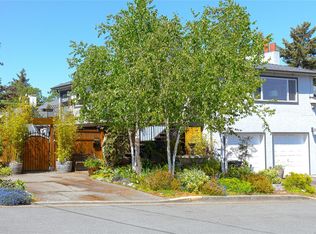 628 Bryden Ct, Esquimalt, BC V9A 4Y5