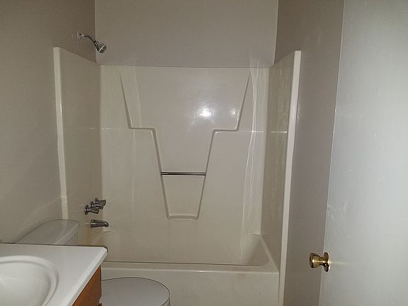 3rd image of 1705 Snowden Dr SE