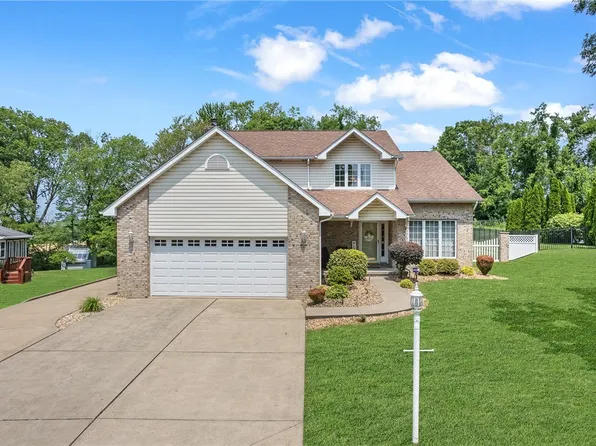 626 Hemlock Rd, Coraopolis, PA 15108