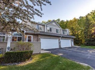 3227 Pecks Woods Turn, New Brighton, MN 55112