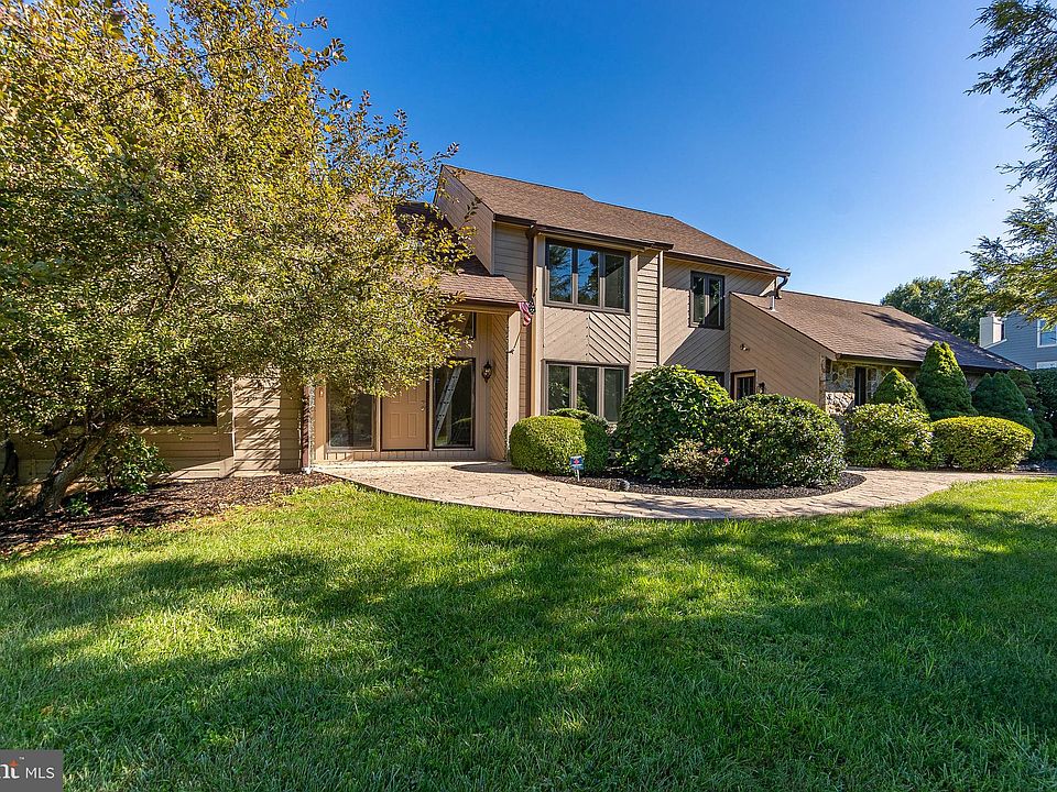 1st image of 287 Hickory Dr