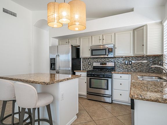 4th image of 4501 E Lone Cactus Dr