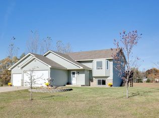 671 328th Ave NW, Cambridge, MN 55008