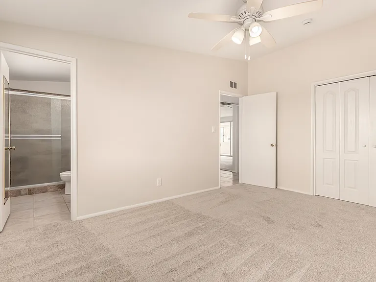 12404 N 103rd Ave — Photo 19