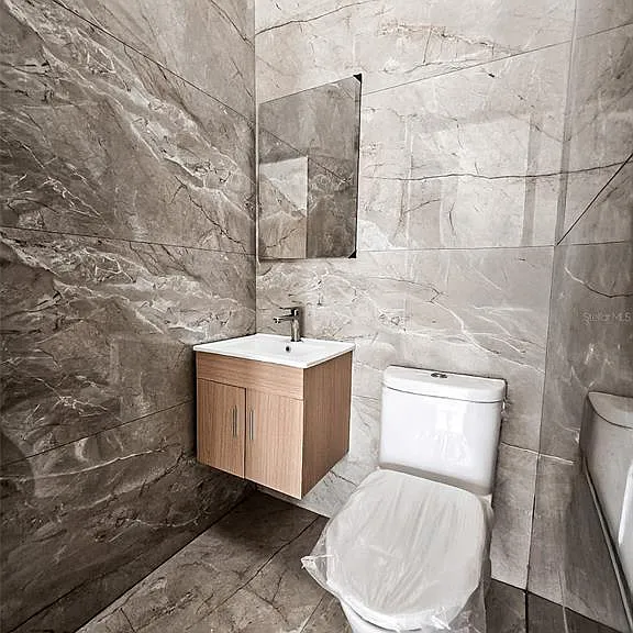 701 Calle Azorin — Photo 13